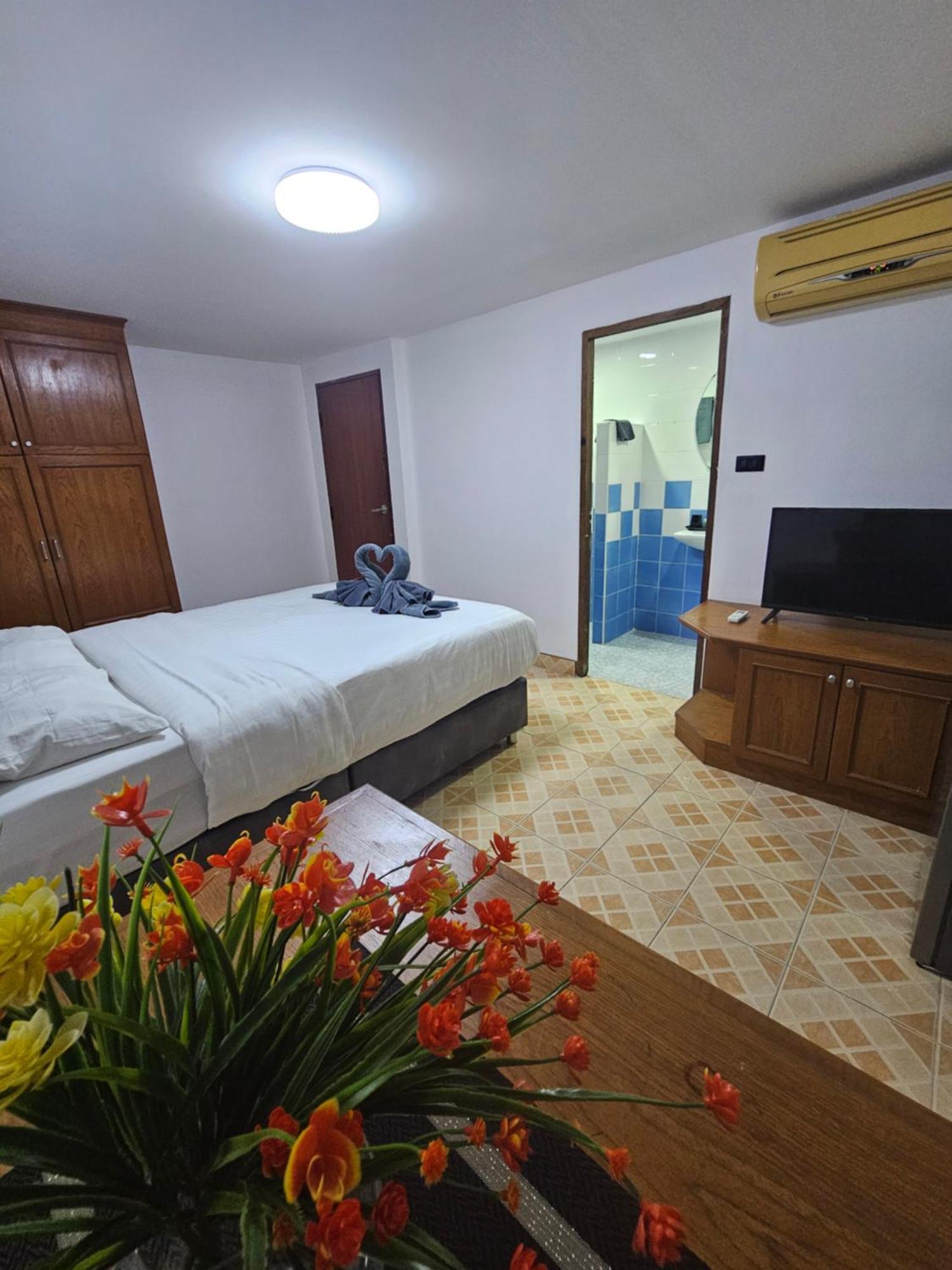 Candy Beach Seaview Jomtien Esterno foto