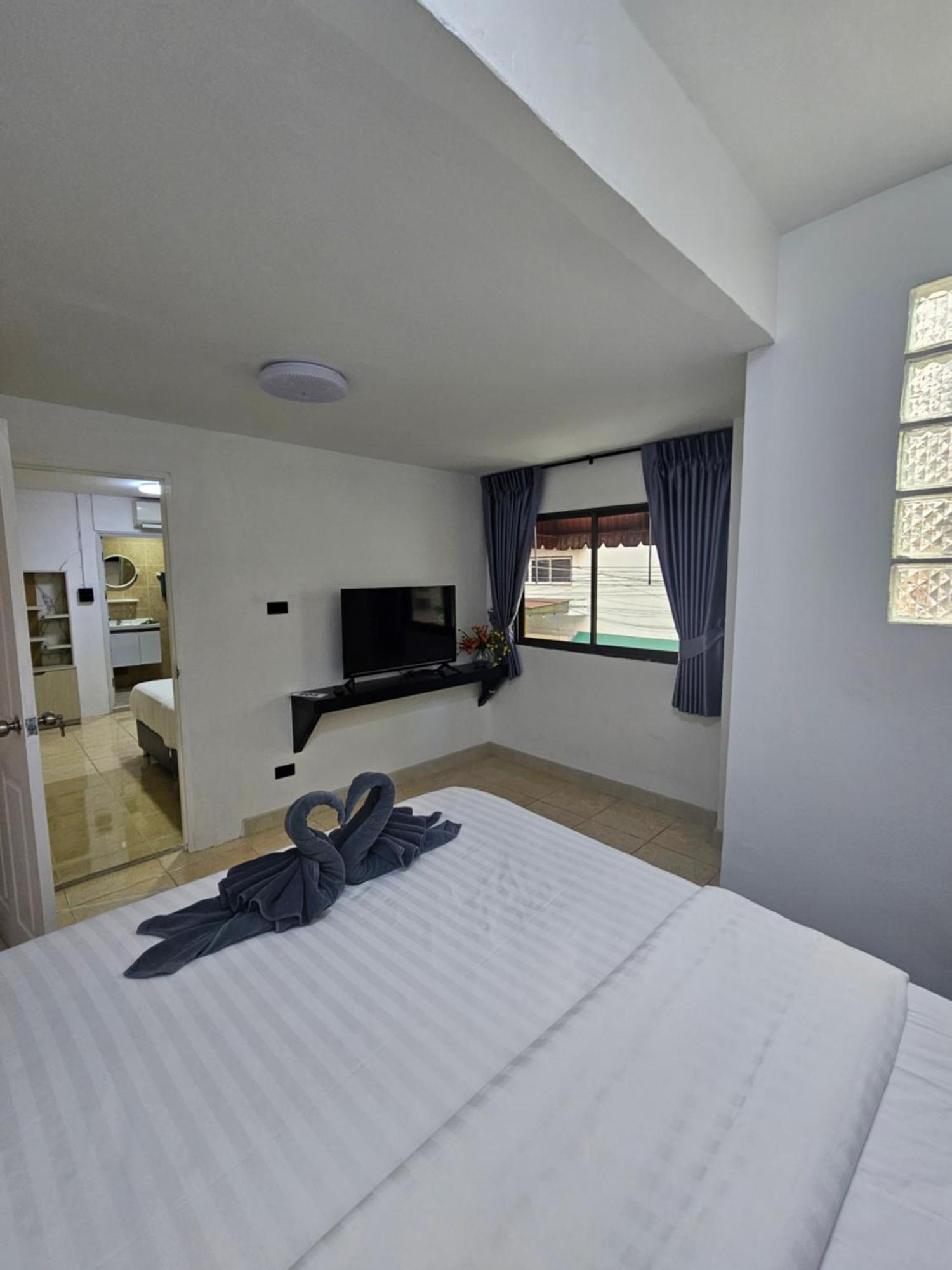 Candy Beach Seaview Jomtien Esterno foto