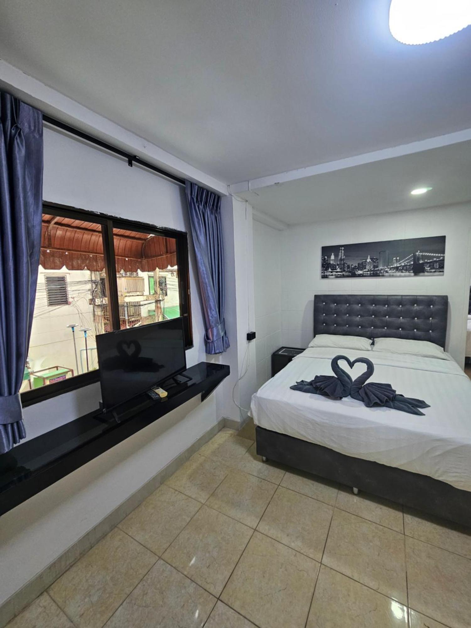 Candy Beach Seaview Jomtien Esterno foto