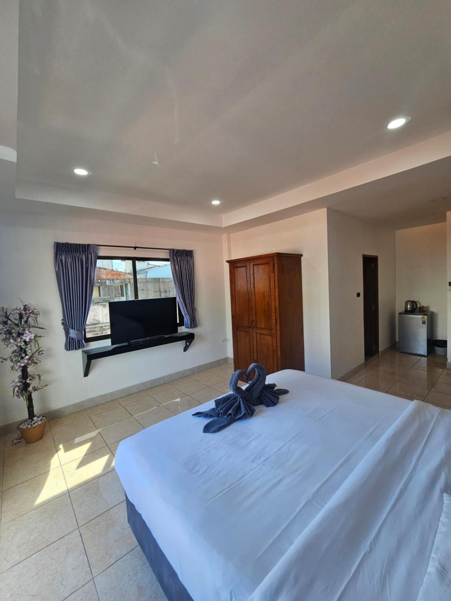Candy Beach Seaview Jomtien Esterno foto
