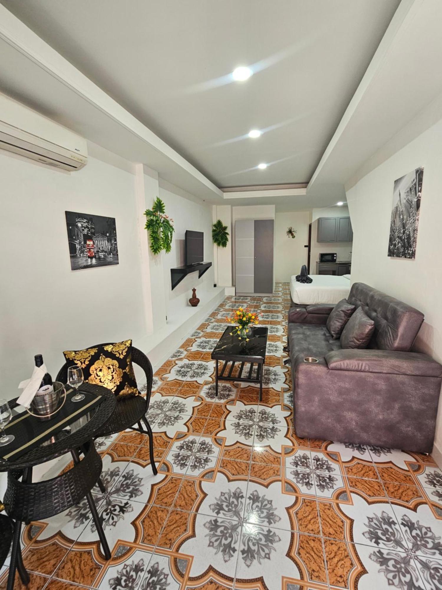 Candy Beach Seaview Jomtien Esterno foto