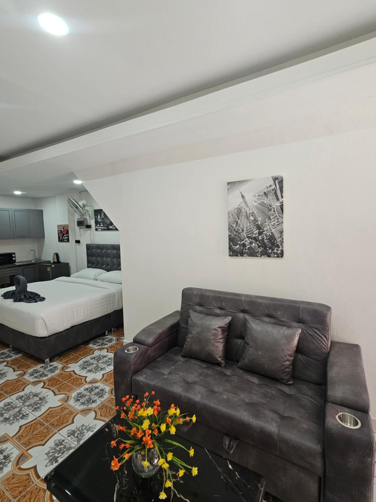 Candy Beach Seaview Jomtien Esterno foto
